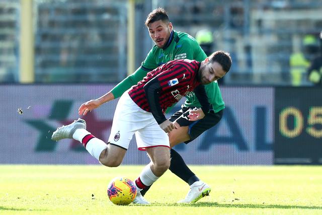 周琦8板3帽首钢逆转广州 邹阳20+10福建负青岛